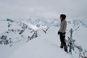 Salita al Lago Moro ed ascensione al Corno Stella ancora con tanta neve il 25 aprile 09 - FOTOGALLRY